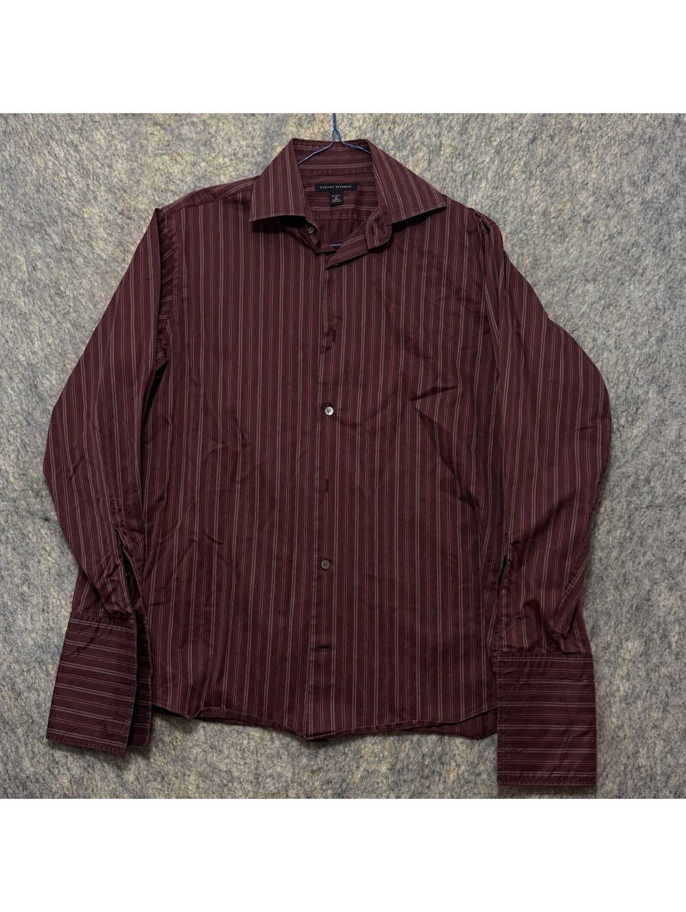 Banana Republic Men’s Medium Burgundy Striped Long Sleeve Button Up Shirt Cotton